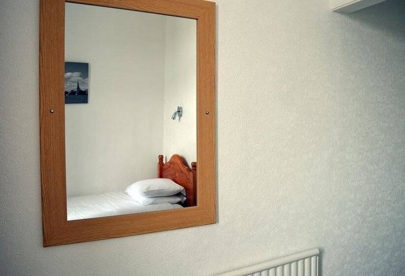 住宿加早餐  The Carlton