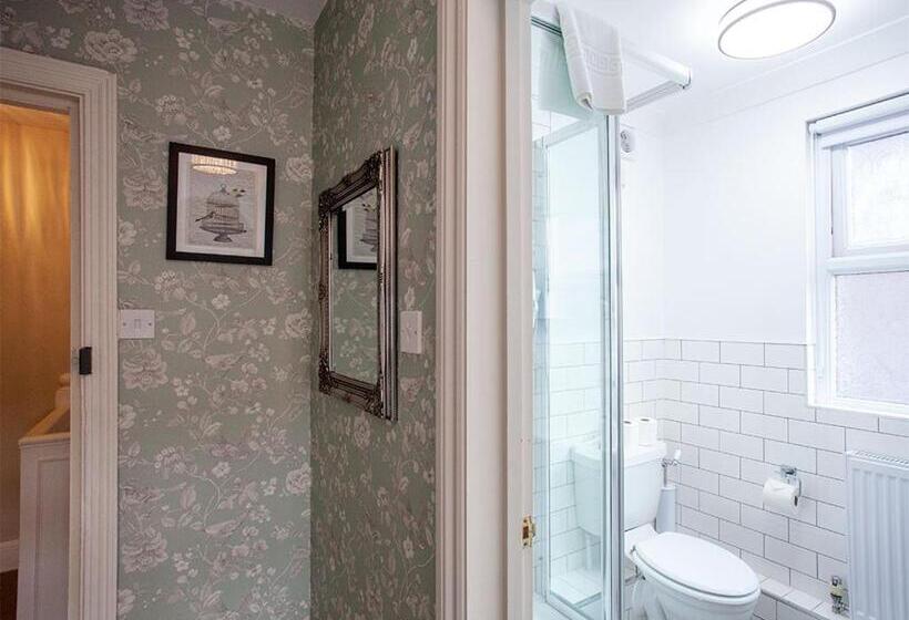 مبيت وإفطار The Castleton