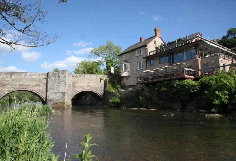 ベッドアンドブレックファースト The Charlton Arms