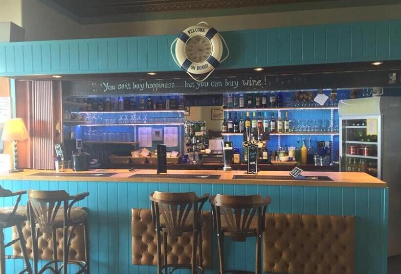 צימר The Cliff Hall