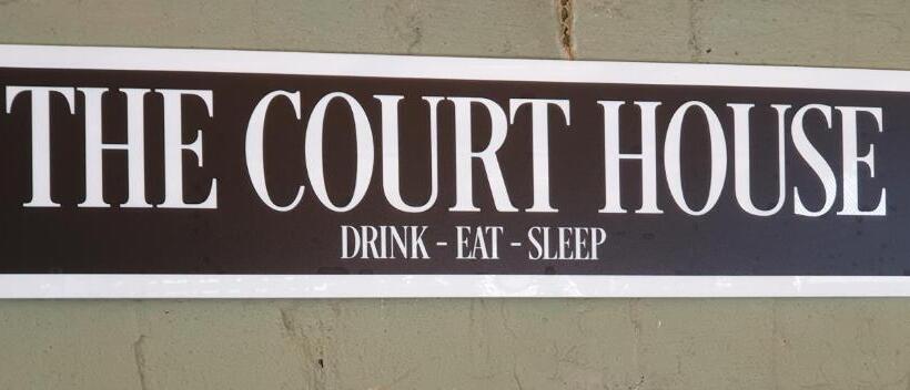 مبيت وإفطار The Court House Inn