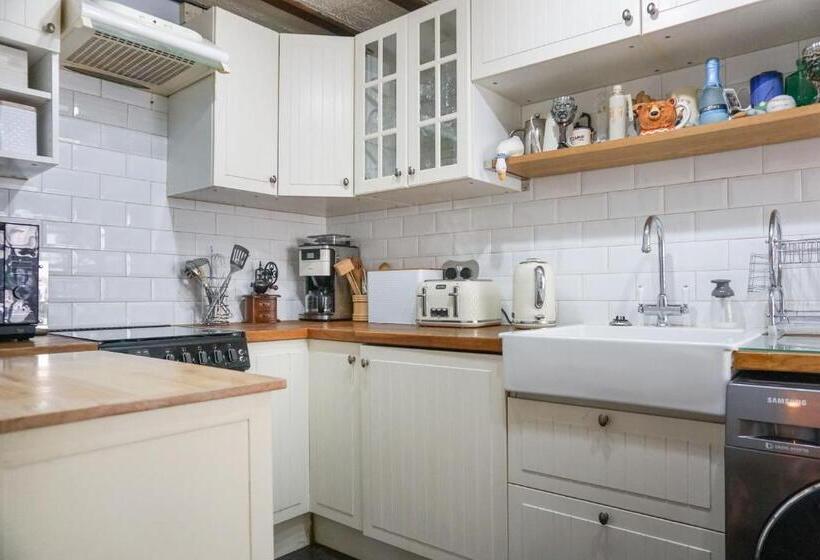 مبيت وإفطار The Croft