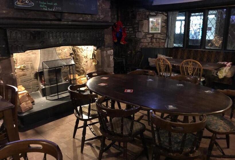 צימר The Crosskeys Inn