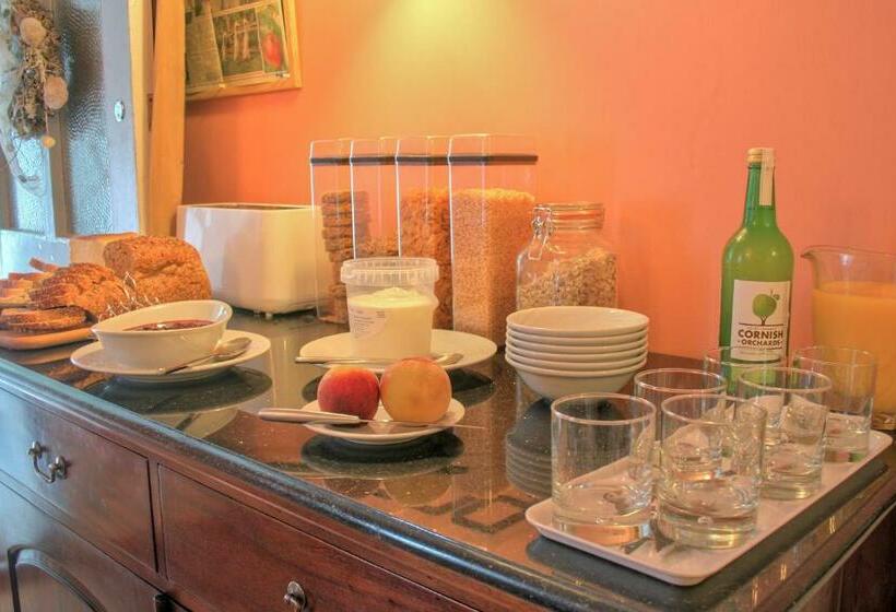 مبيت وإفطار The Old Rectory