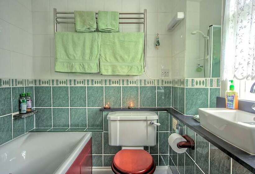 مبيت وإفطار The Old Rectory