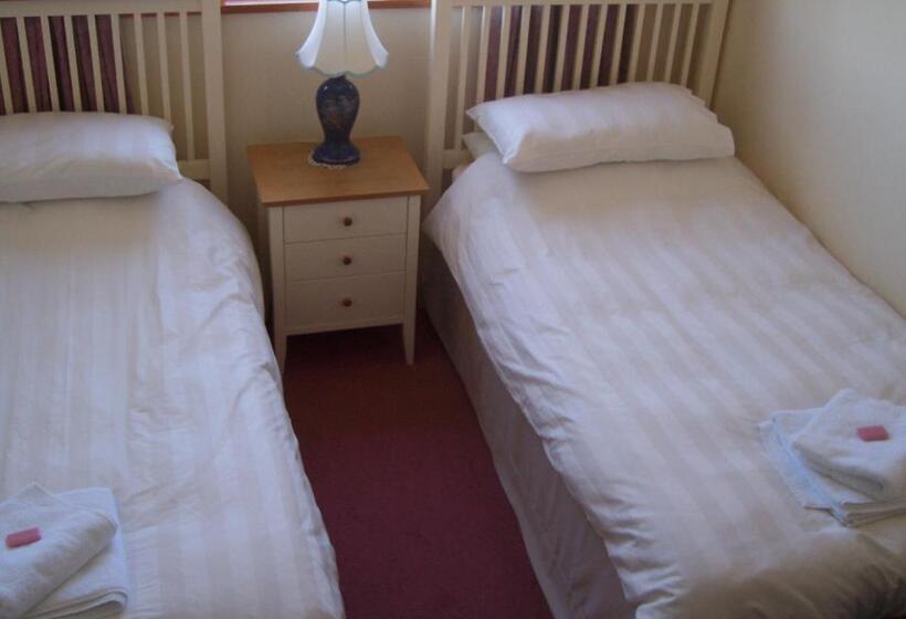 Bed and Breakfast The Poldark Inn