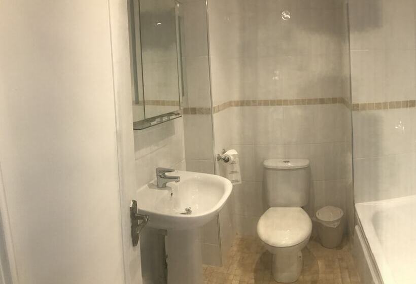 ベッドアンドブレックファースト The Railway Inn