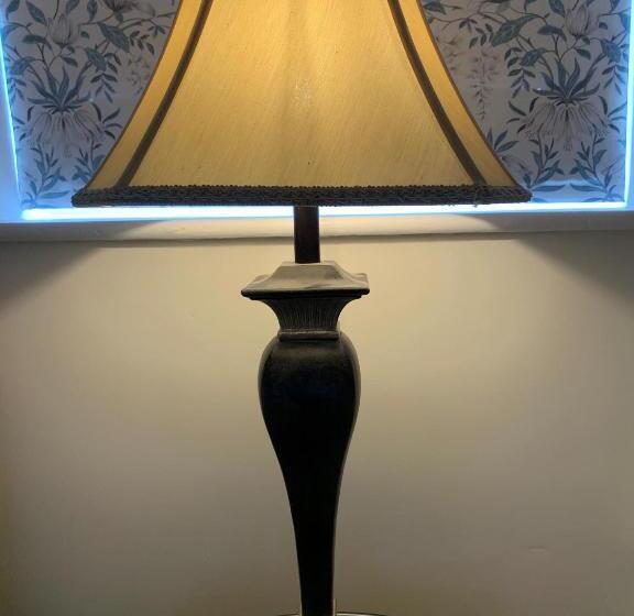 مبيت وإفطار The Stag And Huntsman At Hambleden