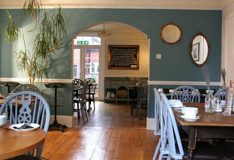 تختخواب و صبحانه The Telstar