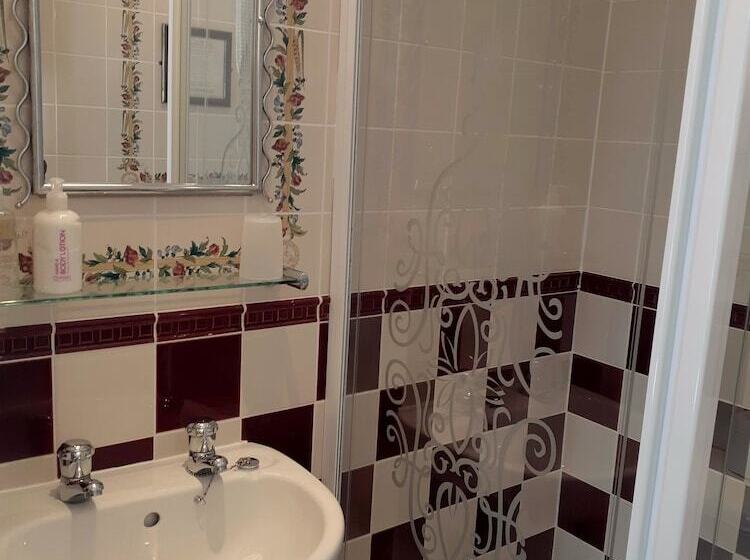 تختخواب و صبحانه The Telstar