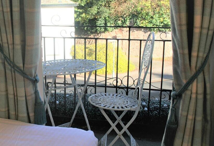 تختخواب و صبحانه The Telstar