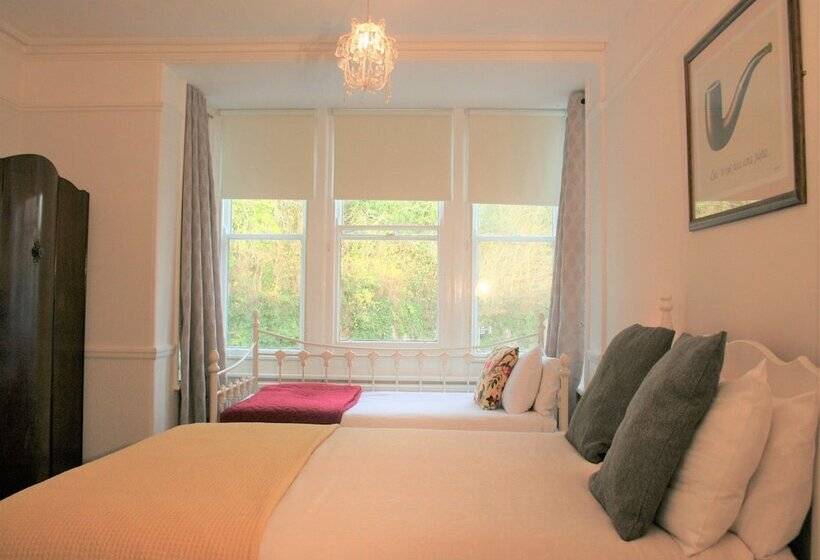 تختخواب و صبحانه The Telstar