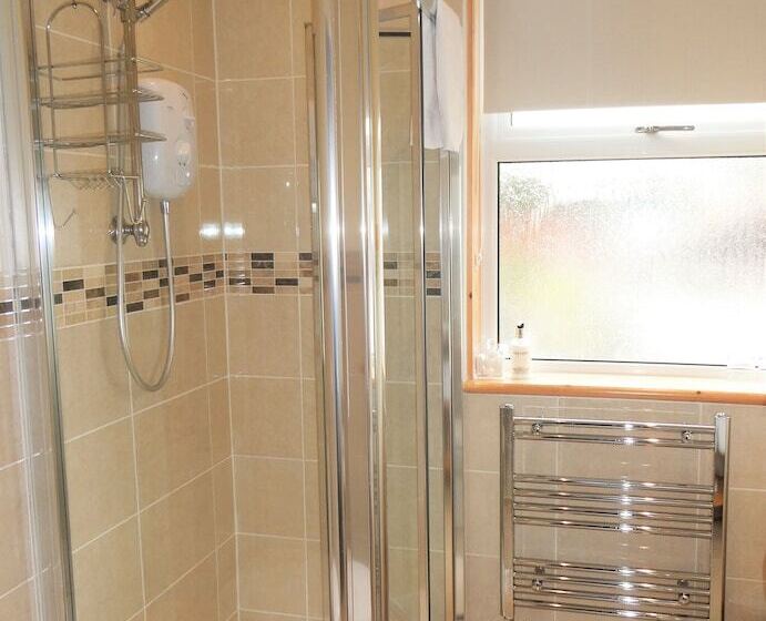 ベッドアンドブレックファースト The Willows   Room Only Accommodation