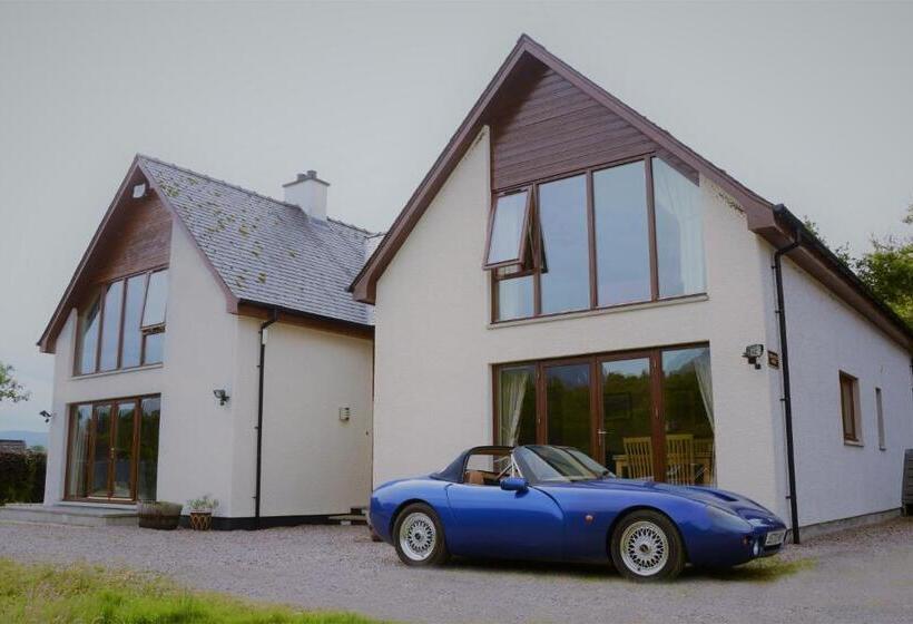 민박 Torcastle House