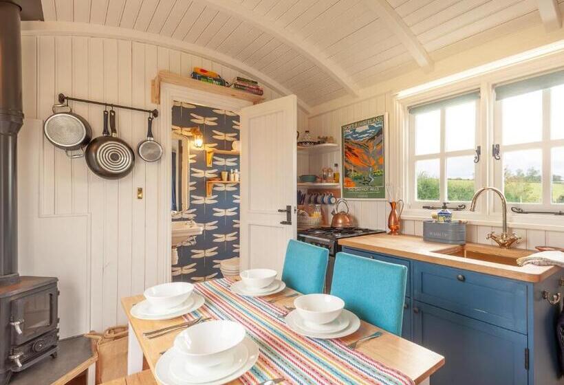 민박 Westfield House Farm