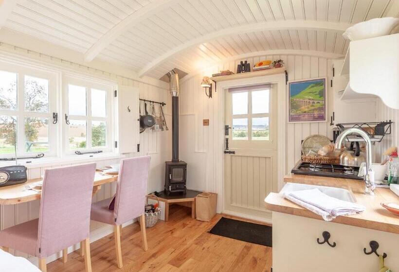 민박 Westfield House Farm