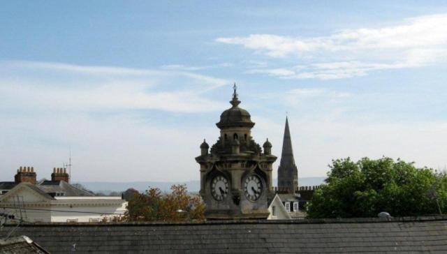 تختخواب و صبحانه Woodbine Guest Accommodation