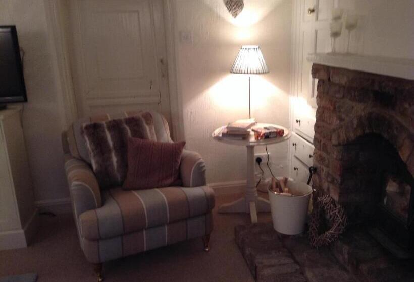 Birtles Farm Bed And Breakfast