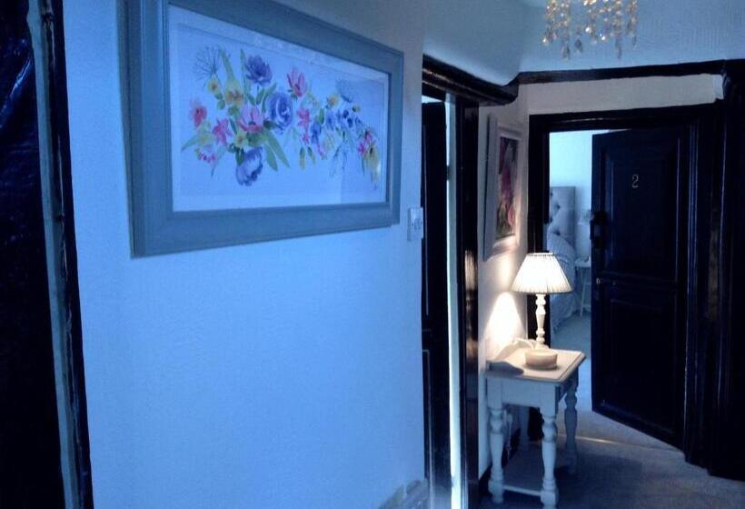 Birtles Farm Bed And Breakfast