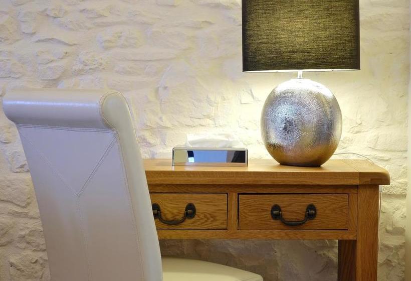 住宿加早餐  Canaston Oaks