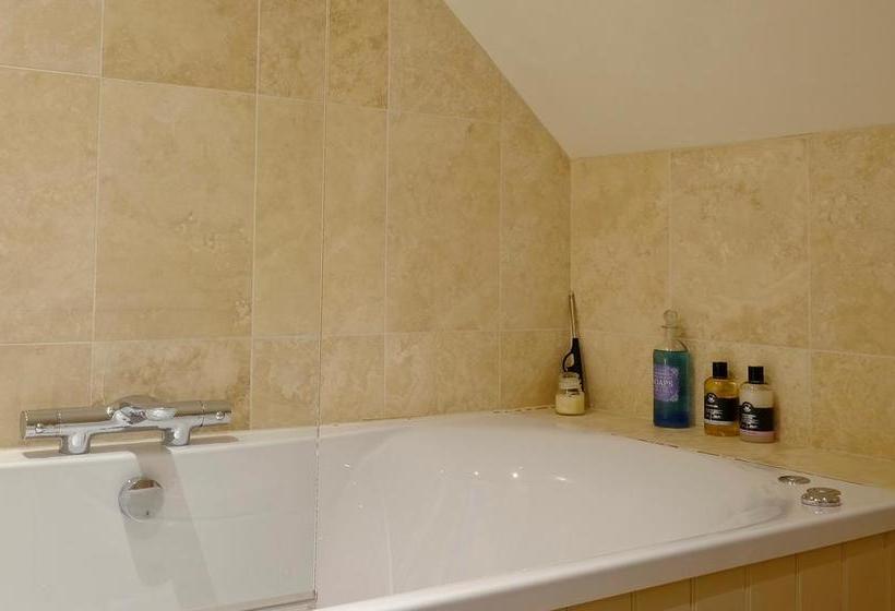 住宿加早餐  Canaston Oaks