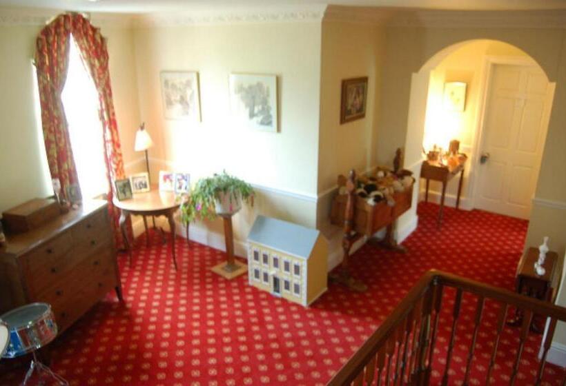 Clemenstone House B&b