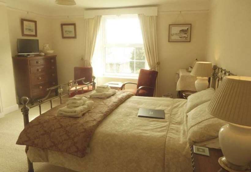 Clotworthy House Bed & Breakfast