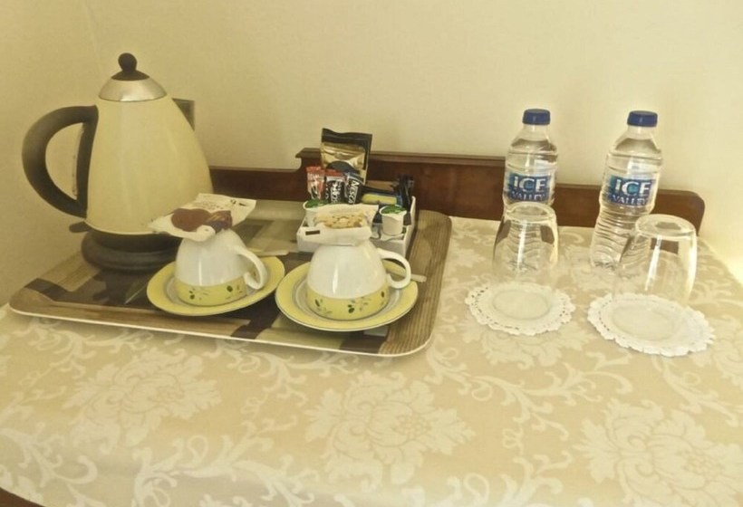 Clotworthy House Bed & Breakfast