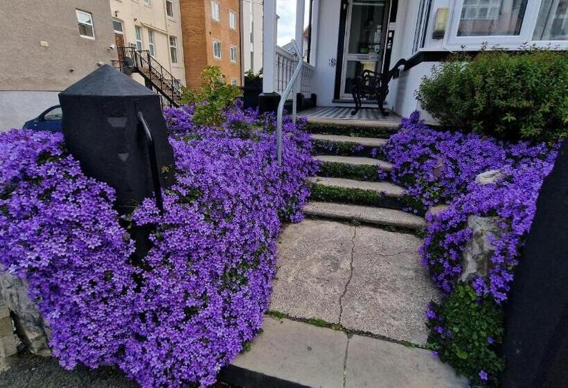 Colbourn Bed And Breakfast