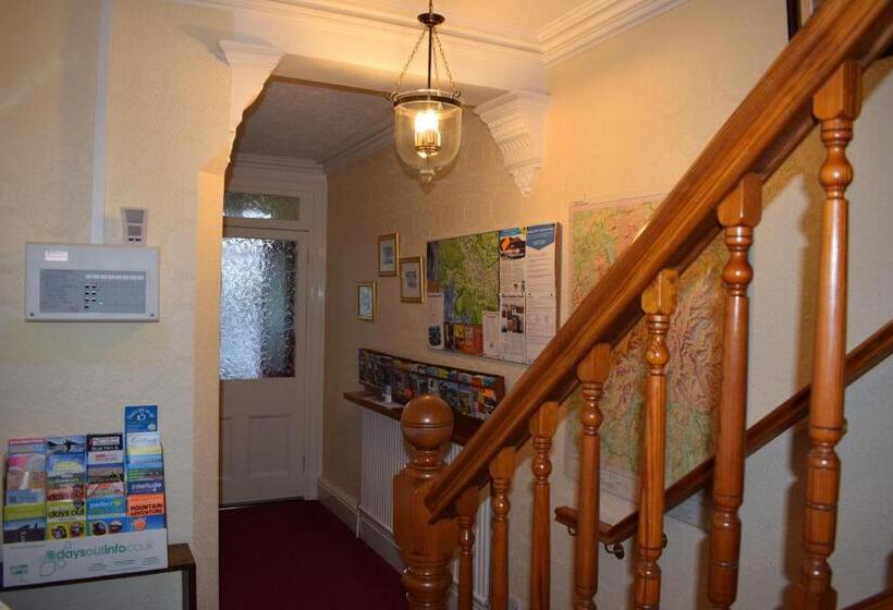 צימר Cragside Guest House