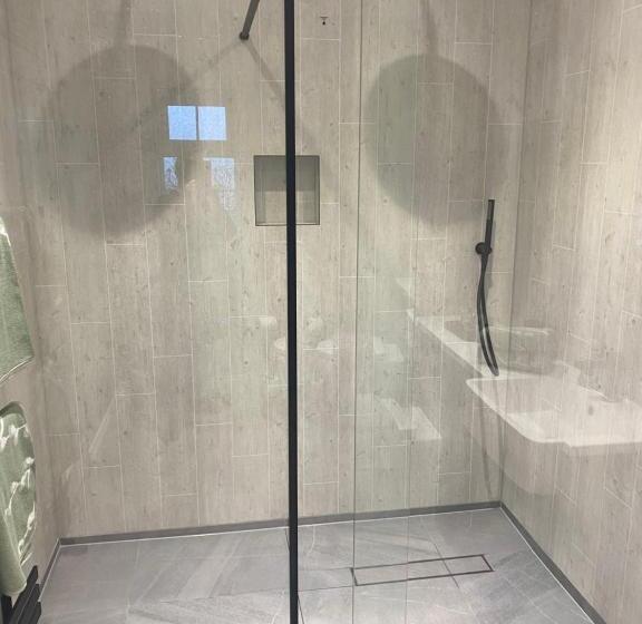 Downsfield Bed And Breakfast