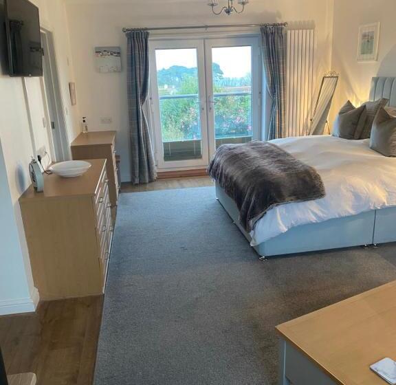 Downsfield Bed And Breakfast