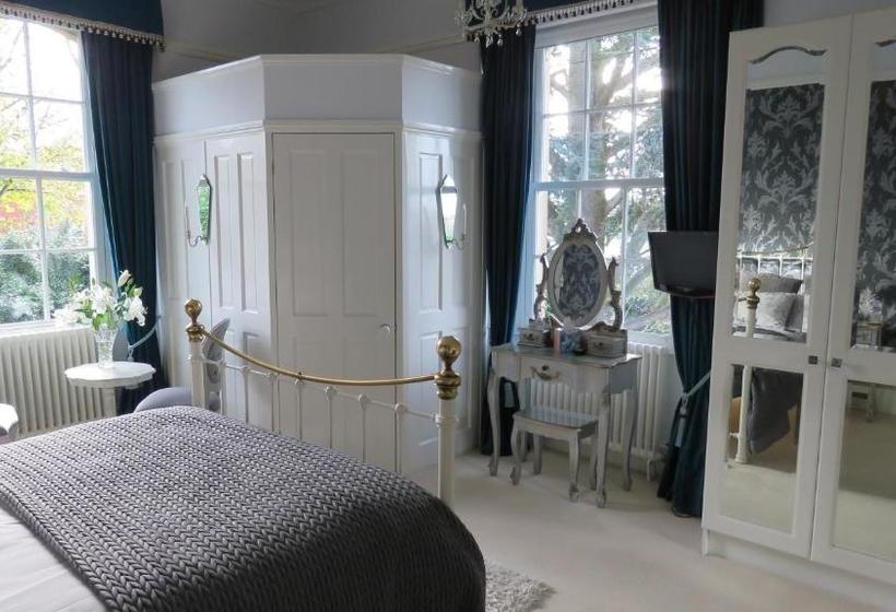 Hollybank Bed And Breakfast