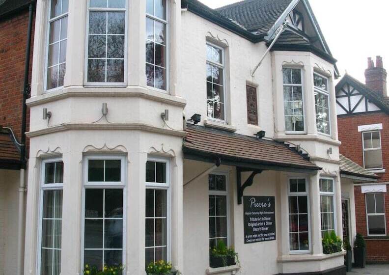 בית מלון כפרי Abbey Grange