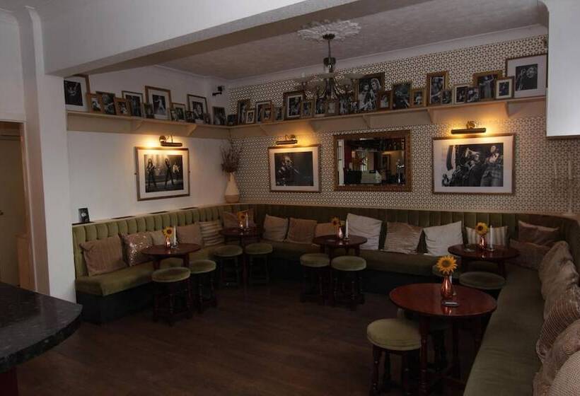 בית מלון כפרי Abbey Grange