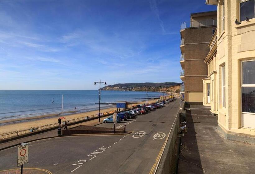 בית מלון כפרי Bayshore