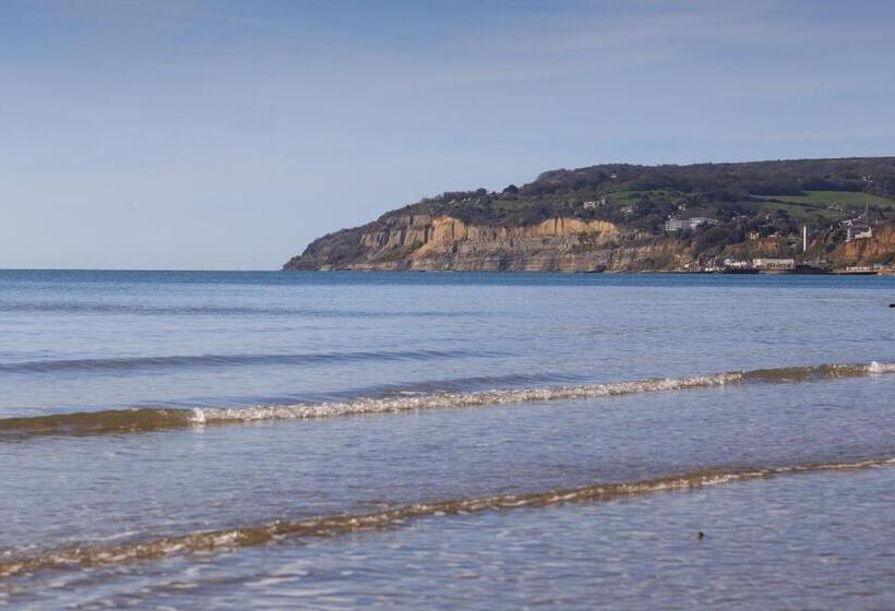 בית מלון כפרי Bayshore