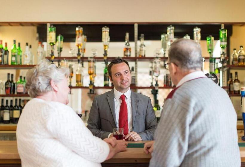 בית מלון כפרי Bayshore