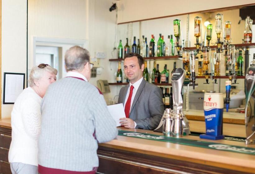 בית מלון כפרי Bayshore