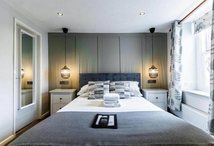 בית מלון כפרי Black Horse