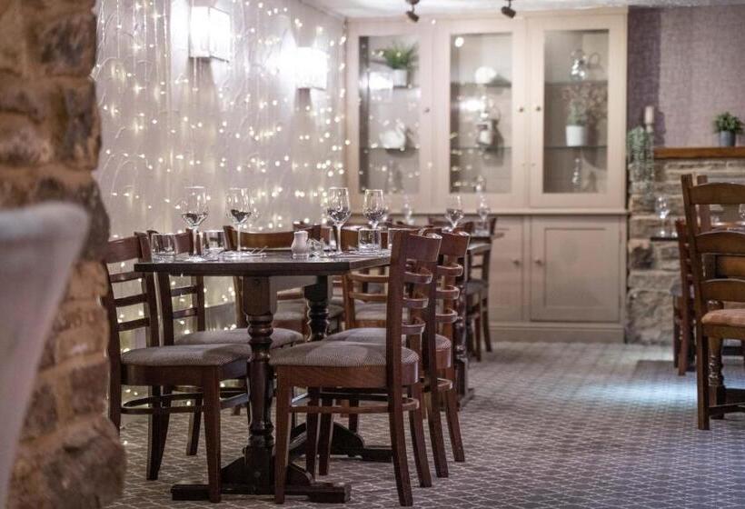 בית מלון כפרי Black Horse