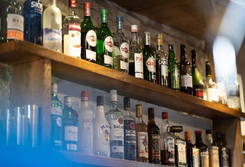 בית מלון כפרי Black Horse