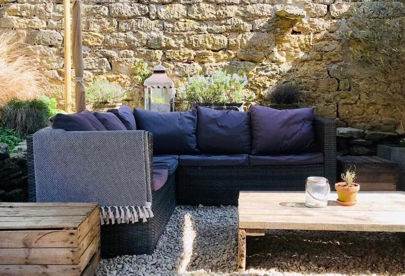 호텔 The Bridge House