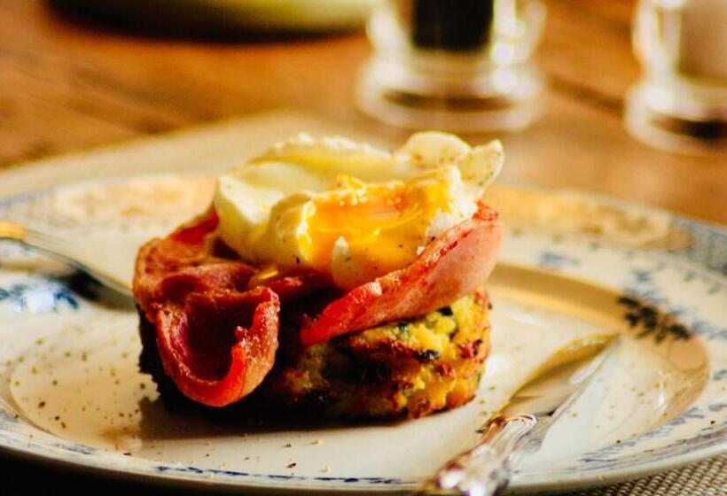 酒店 The Bridge House