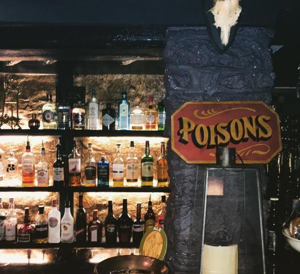 ホテル The Bridge House