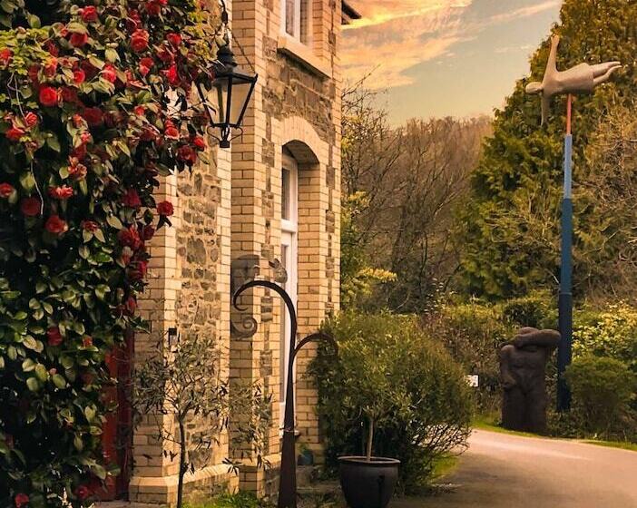 Отель Broomhill Estate