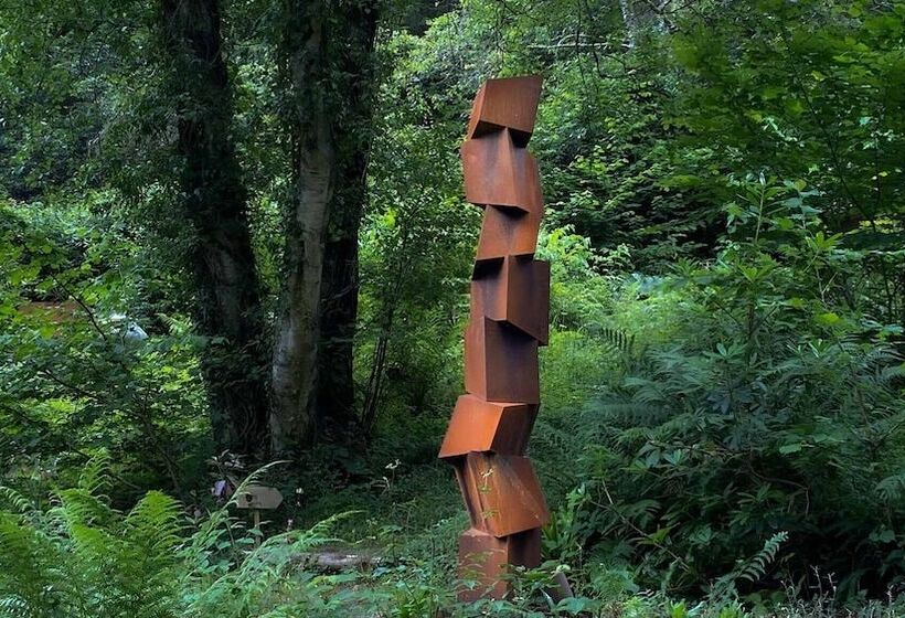 Отель Broomhill Estate