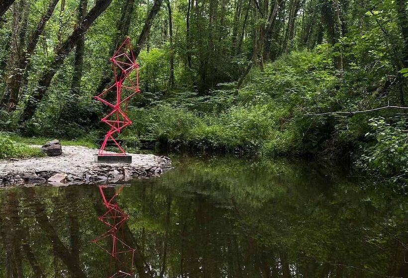 Отель Broomhill Estate