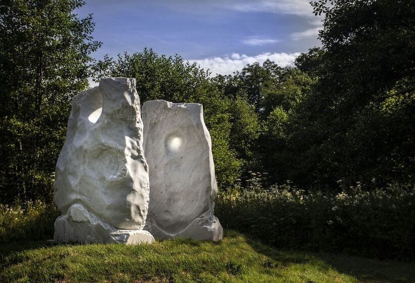 Отель Broomhill Estate