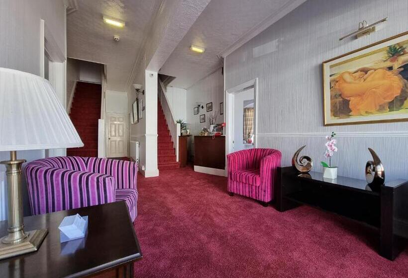 Отель Collingwood